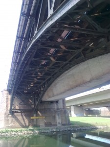 Mehr über den Artikel erfahren Tour 5 – Flussauen und ein Autobahnkreuz