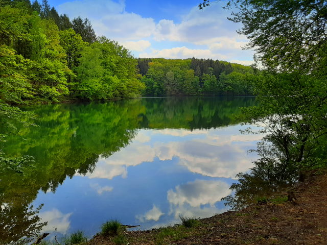 Fehlen nur noch die steil aufragenden Felsen