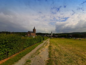 Mehr über den Artikel erfahren Tour 1102 – Wülfrath-Düssel – Prozessionskreuz und Kaiser-Wilhelm-Denkmal