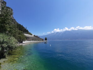 Mehr über den Artikel erfahren Tour 1118 – Italien – Tignale – Hinunter zum Strand
