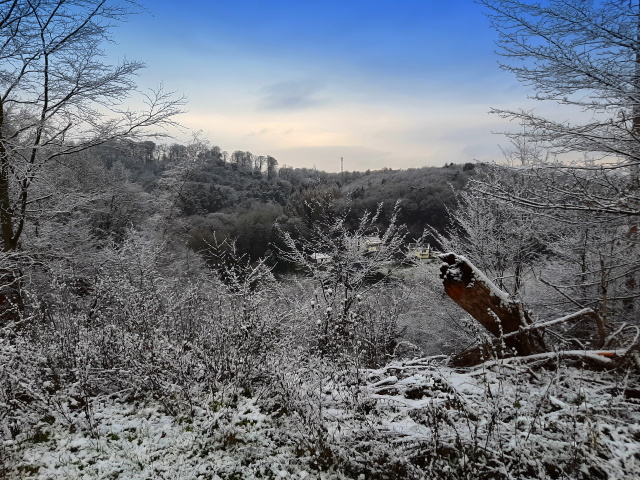 Eisiger Blick auf Neustadt (Wied)