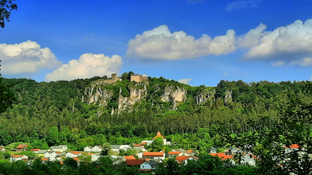 Blick über Arnsberg auf das gleichnamige Schloss