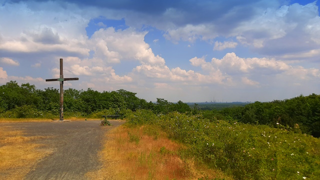 Blick vom Gipfel ins Ruhrgebiet