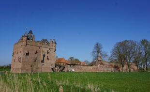 Burg Doornenburg