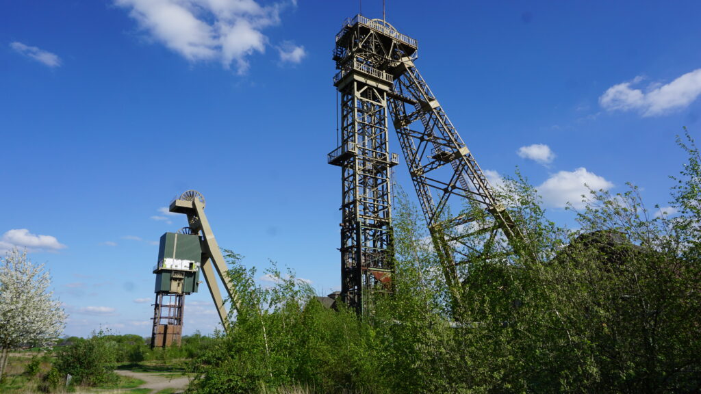 Mehr über den Artikel erfahren Der Bergbauwanderweg am Niederrhein – Von Niederberg zur Halde Pattberg